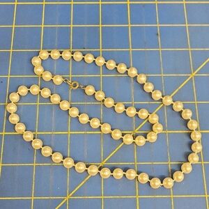Vintage Elegant Cream Pearl Faux 24" Necklace